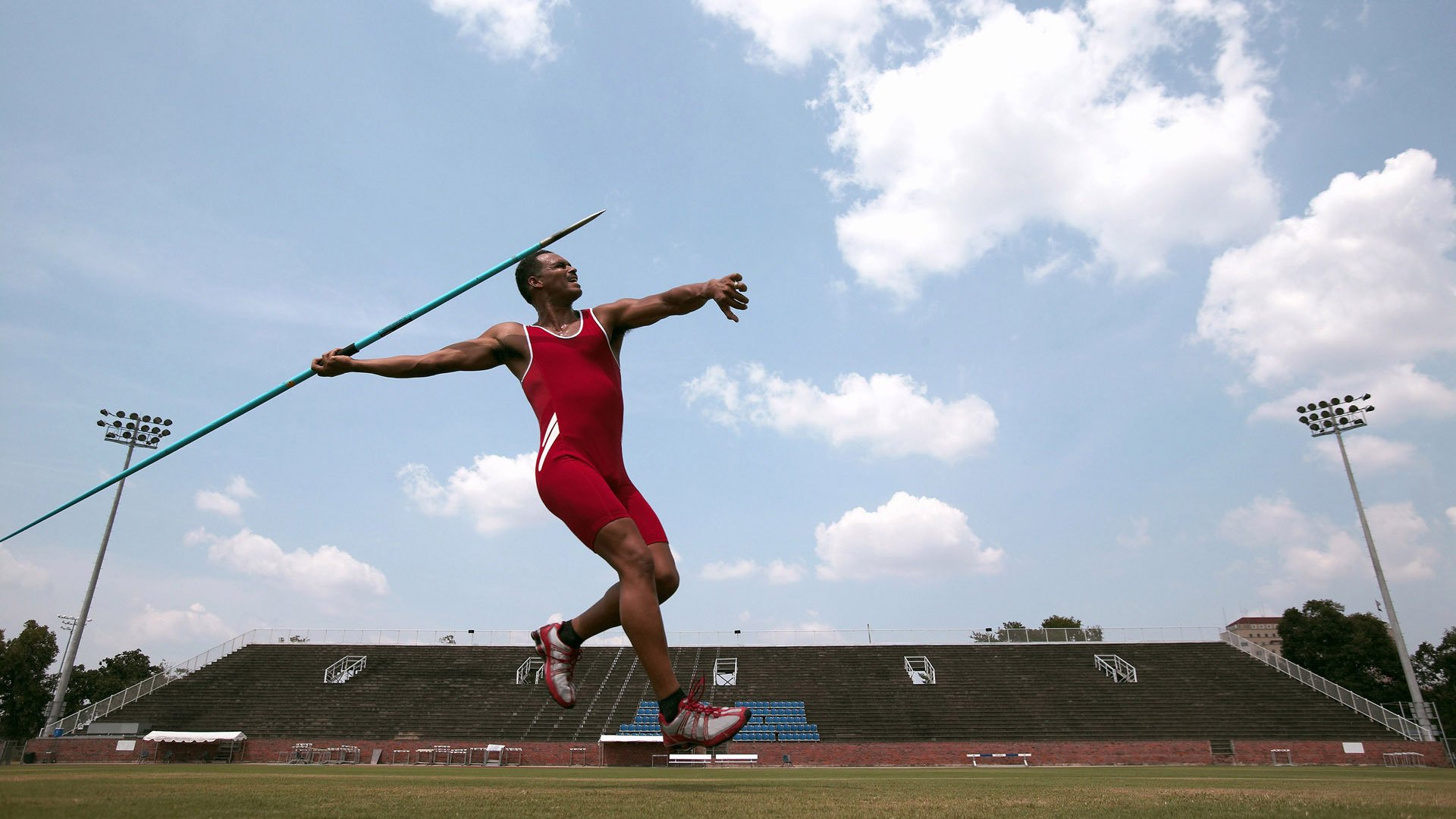 星空体育平台-超级对决精彩上演，球员们在场上全力以赴，超级对战宣传片